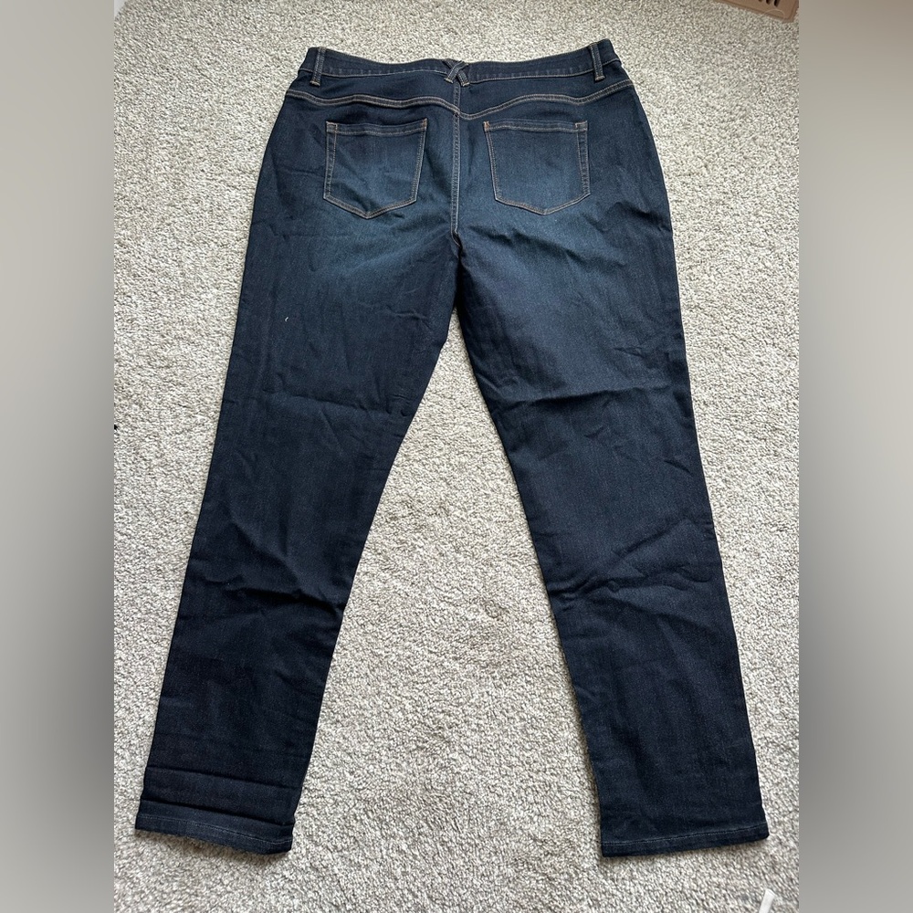 Women’s Christopher & Banks Signature Slimming Dark Shaped Fit Tapered Leg Jeans - Picture 5 of 7